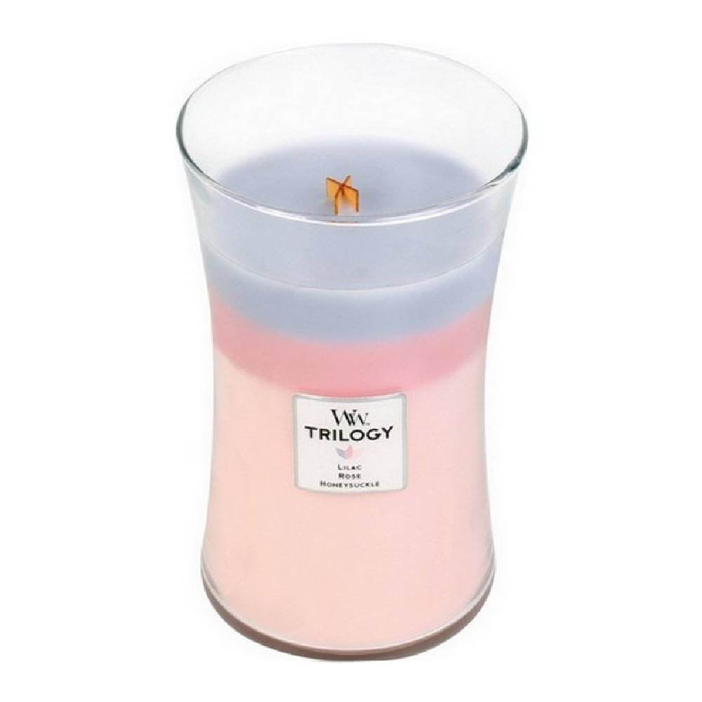 24927.1 Staklena sveća brenda Woodwick sa tri sloja voska u nijansama lila