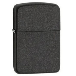 Crni Zippo upaljač sa mat završnicom.