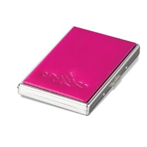 Elegantna crvena futrola sa srebrnim ivicama