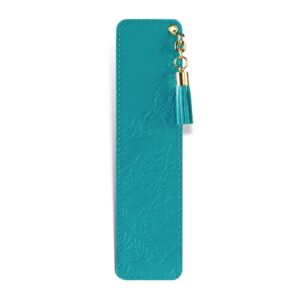 Tirkizna kožna knjižna oznaka sa reljefnim uzorkom i zlatnim priveskom