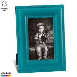 Dečija fotografija u okviru od prave kože tirkizne boje