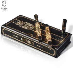 Crni kožni set olovki sa zlatnim detaljima postavljen na kožnu futrolu sa natpisom "Srbija"