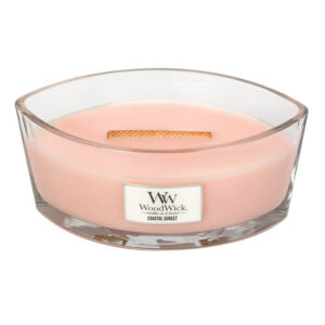 Staklena sveća u obliku elipse sa etiketom brenda Woodwick