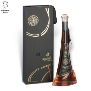 Bočica rakije od šumskih jagoda sa elegantnom kutijom brenda Princ Leather.