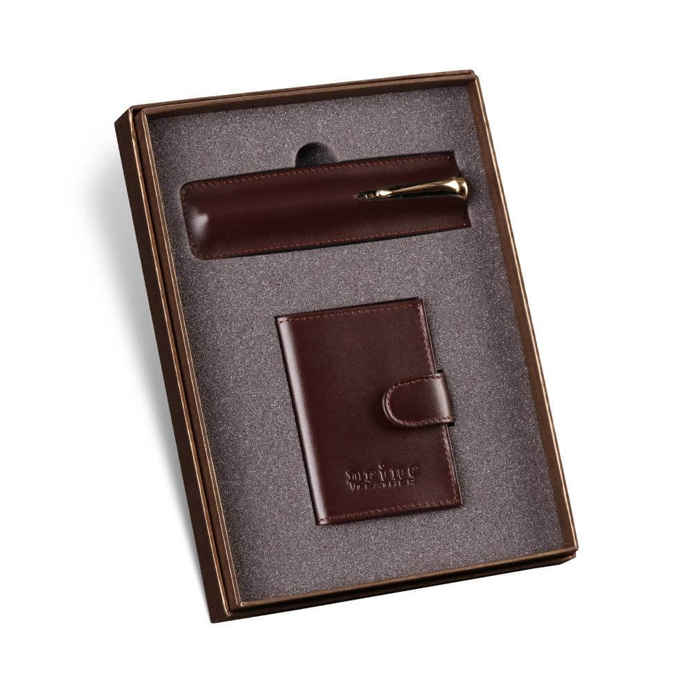 893-2 Dvodelni muški poklon set. Novčanik i olovka u kožnoj futroli za olovke. Braon boje.