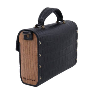 Venessa v lignum torba otpozadi